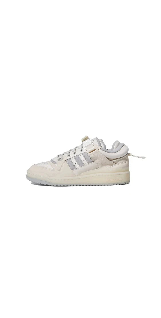 ADIDAS BAD BUNNY FORUM BUCKLE CLOUD WHITE